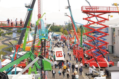  Product variety in the areas of aerial working platforms, cranes and forklifts 