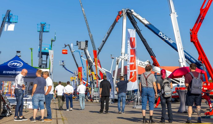 Outdoor area with several aerial working platforms